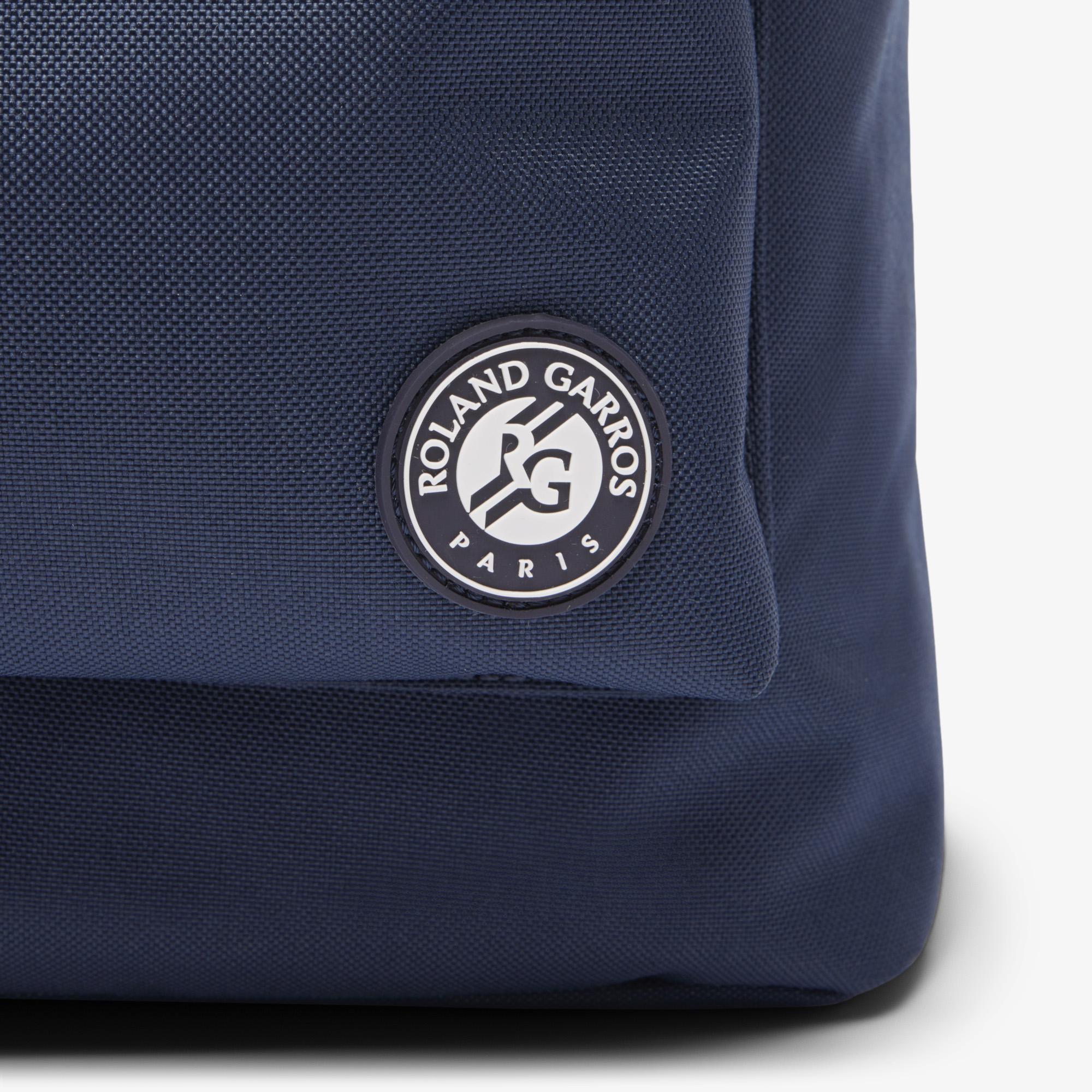 Lacoste Roland Garros ダークブルー リュック Lacoste x Roland-Garros Club Backpack - Navy | Roland-Garros