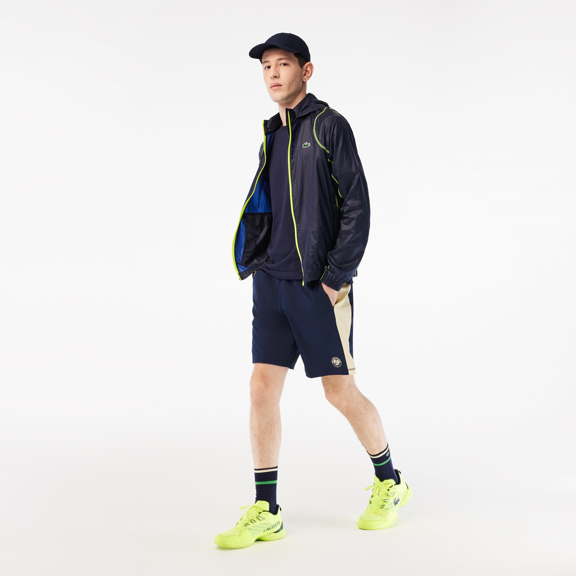 eksistens vinden er stærk krans Lacoste Men's Ball Boys Short for Roland Garros - Navy Beige |  Roland-Garros Store