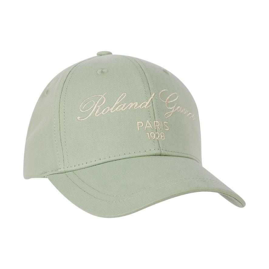 Casquette interdite à Roland-Garros : ce détail qui a coûté cher à une joueuse | So Busy Girls