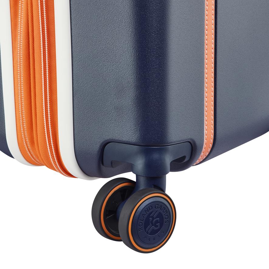 Cordelia Delsey x Roland-Garros Cadence cabin (30